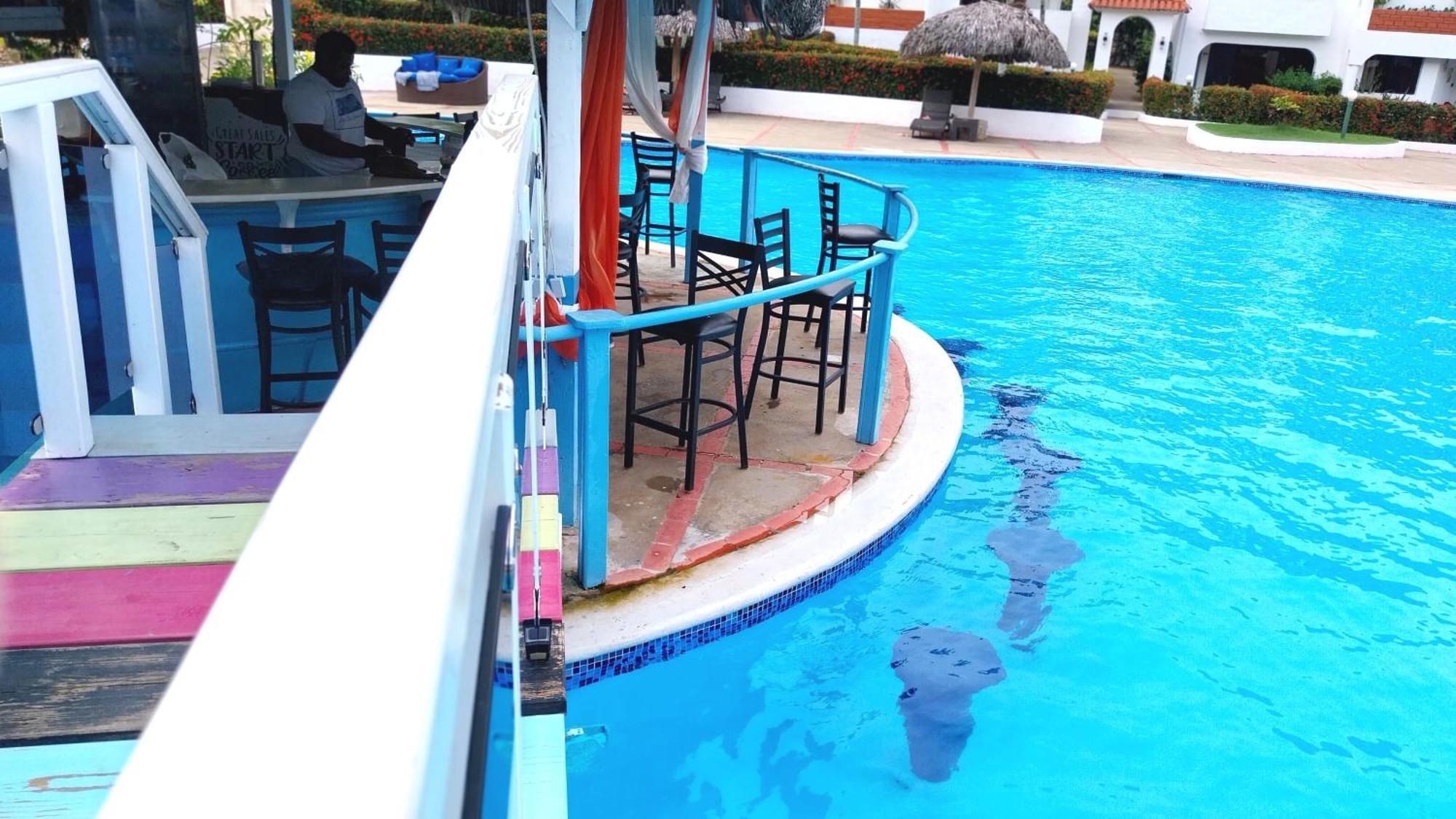 The Biggest Swimming Pool In Sosua, Frente A La Piscina Mas Grande En Sosua Apartment Ngoại thất bức ảnh